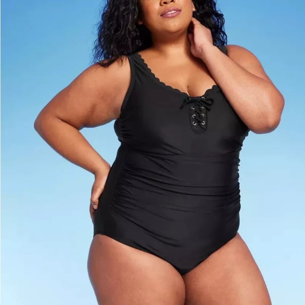 Women's Grommet Scallop Full Coverage One Piece Swimsuit - Kona Sol™ Black 17